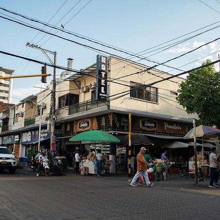 Hotel Santander Express 内瓦 外观 照片