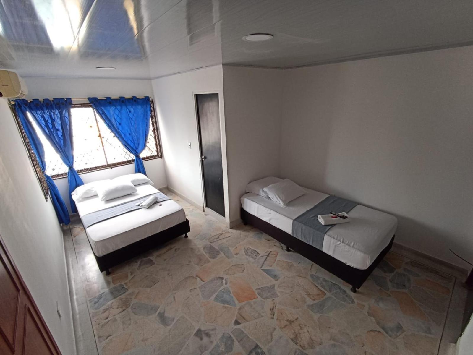 Hotel Santander Express 内瓦 外观 照片