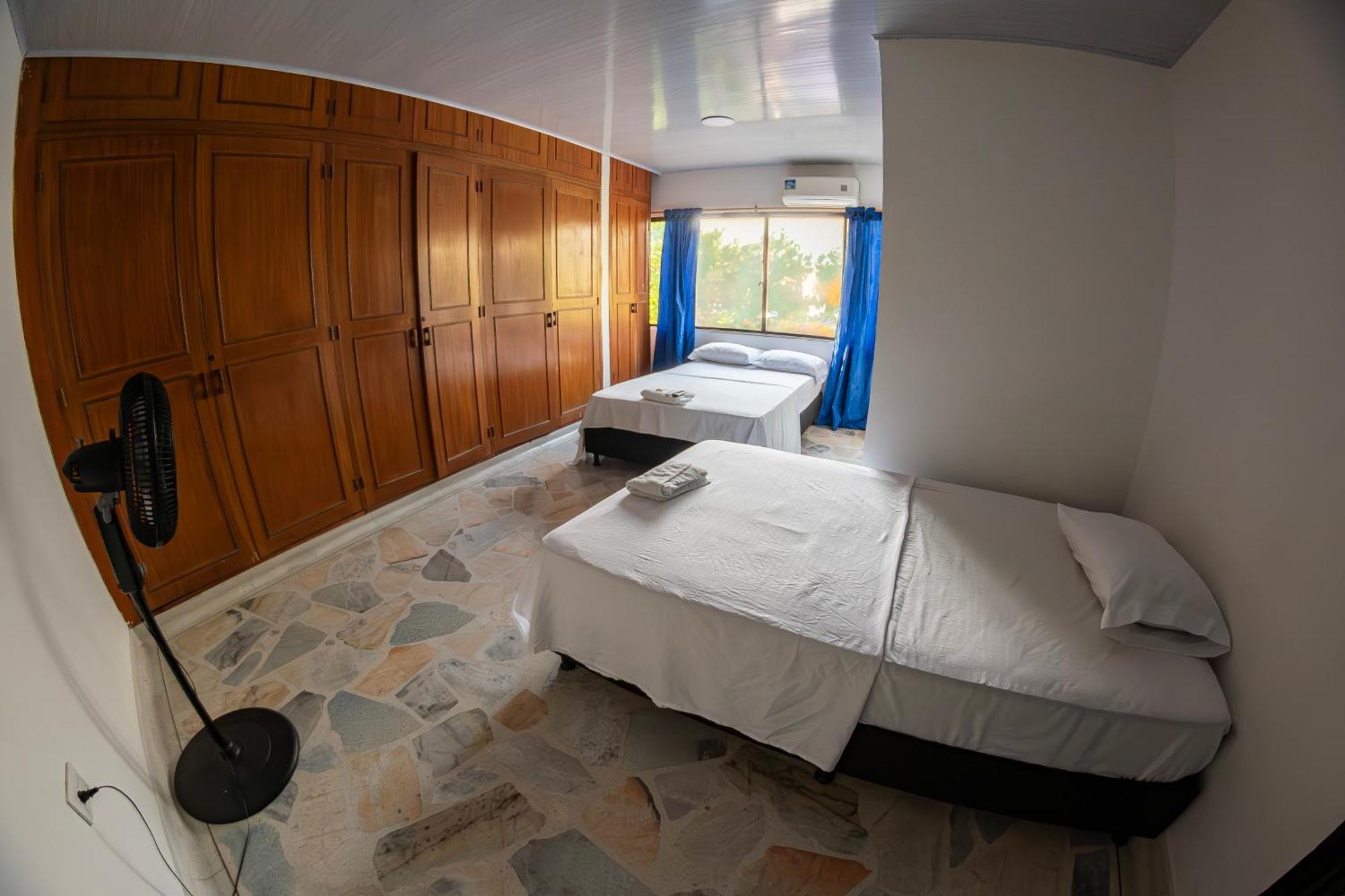 Hotel Santander Express 内瓦 外观 照片