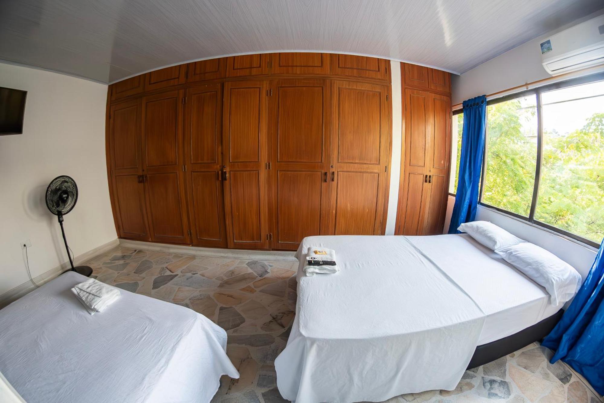 Hotel Santander Express 内瓦 外观 照片