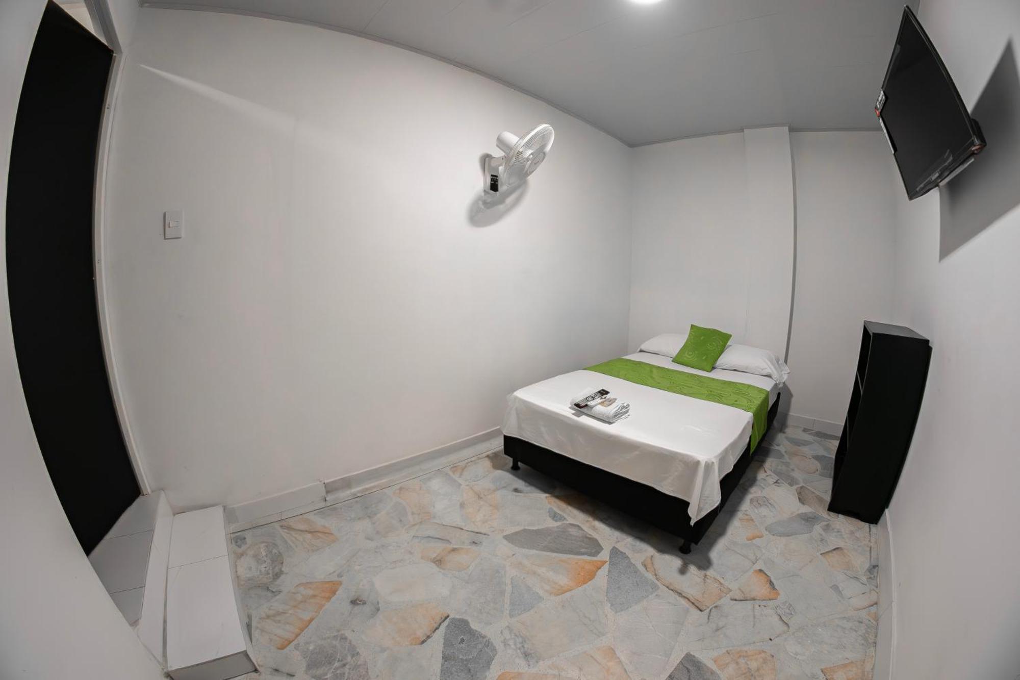 Hotel Santander Express 内瓦 外观 照片