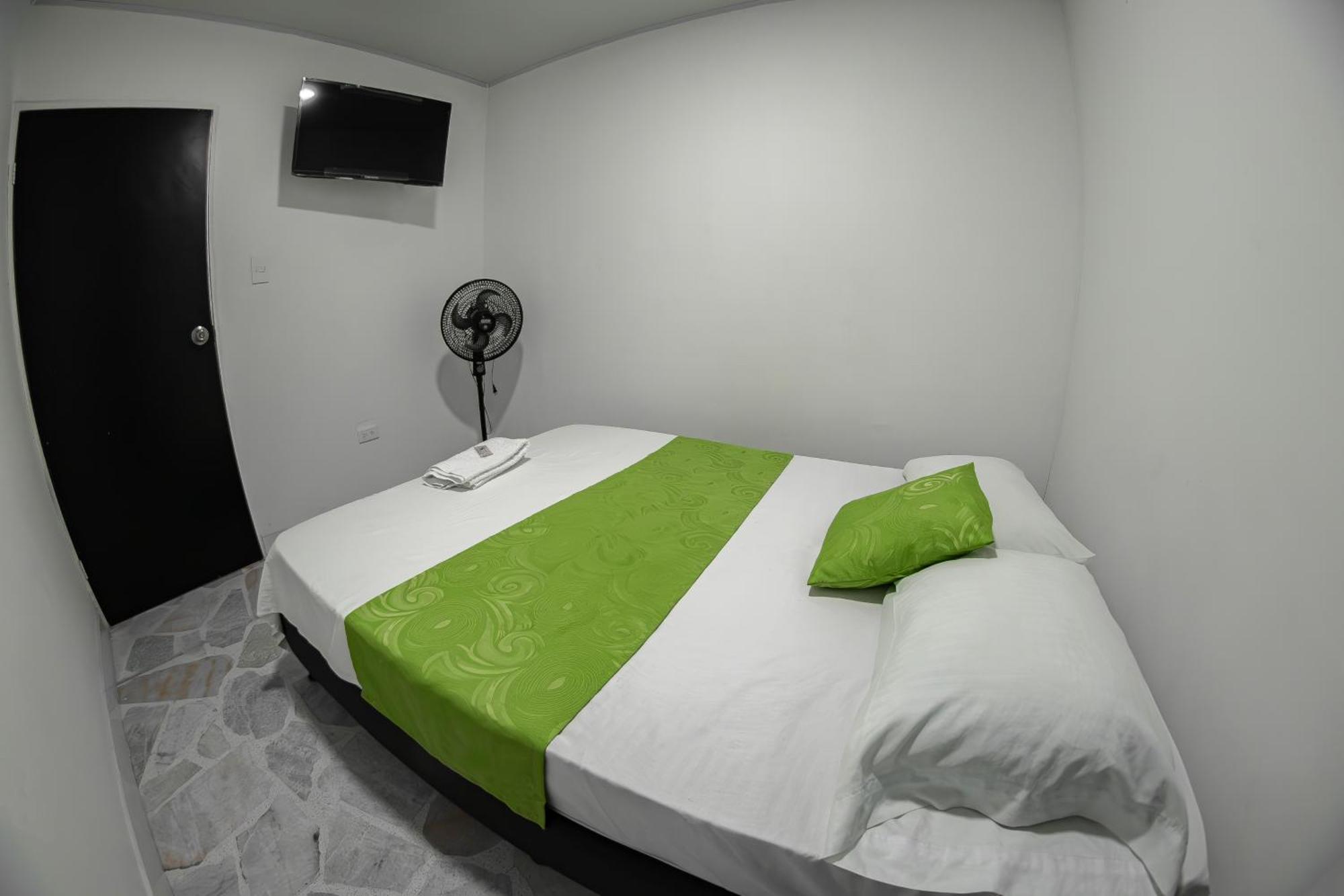 Hotel Santander Express 内瓦 外观 照片